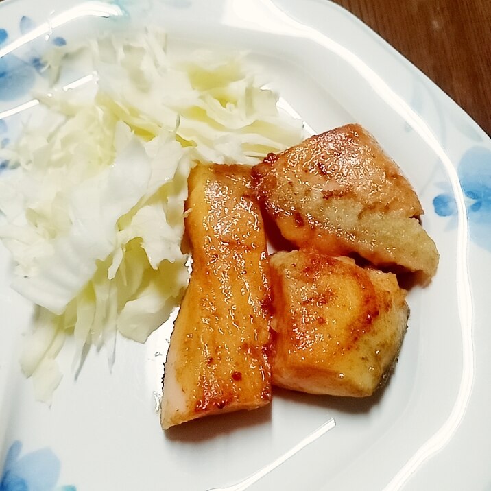 鮭のにんにくバター焼き